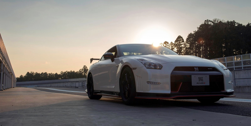 Illustration for article titled Oh Yeah, The GT-R Nismo Is Way Wilder To Drive Than The Regular GT-R